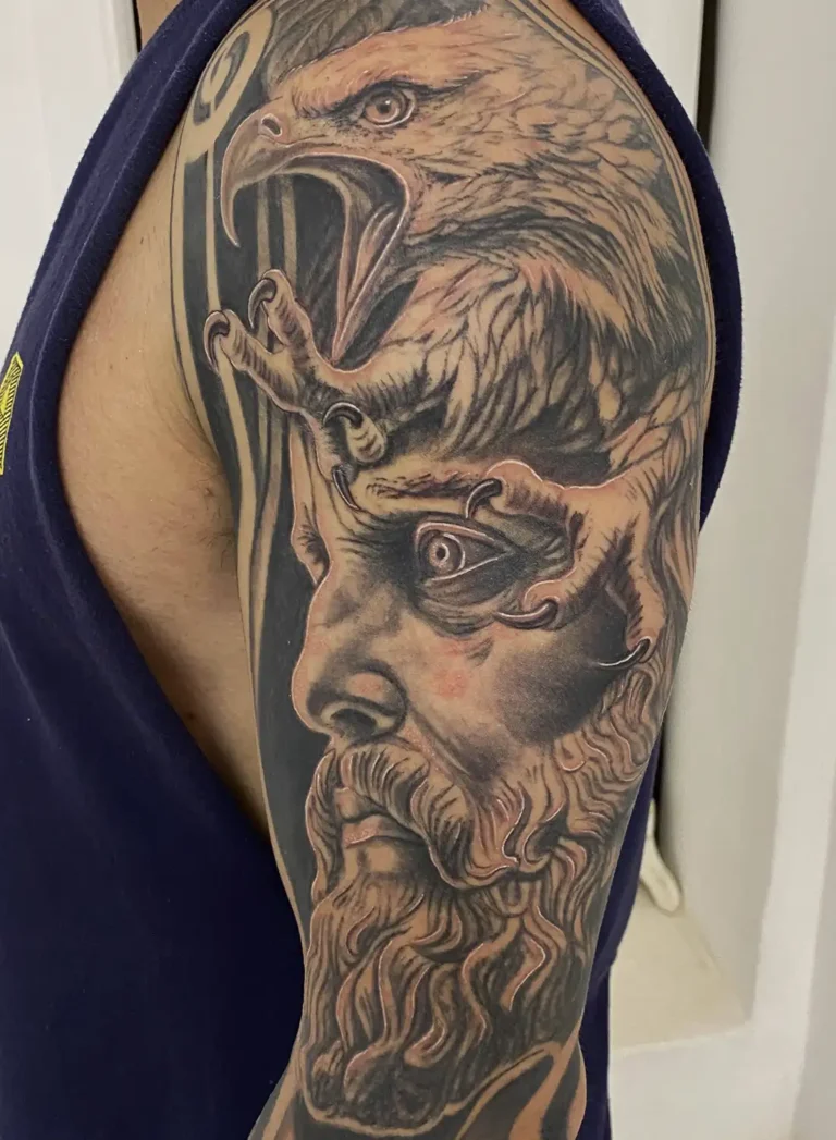 Manga completa realista en negro y gris de dioses griegos de Prometeo, por Angelica Nicoletti de Kamba Tattoo.